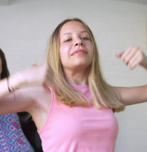 Emma L.